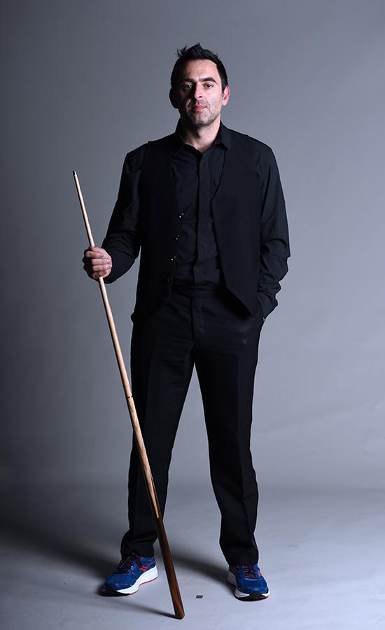 更是其自身 更是其自身