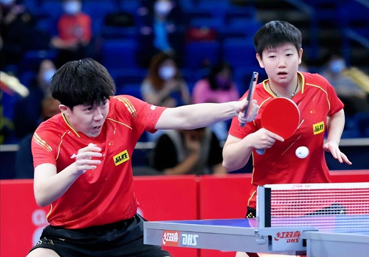 任何围绕其 任何围绕其